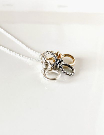 Floating Tri Link Necklace